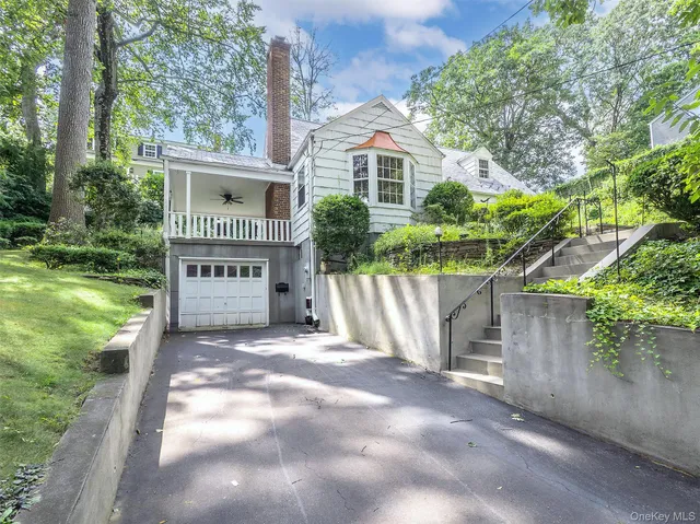 $1,299,000 | 43 Amherst Road, Port Washington, NY 11050