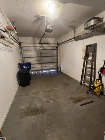 $2,000 | 6566 Fairway Gardens Drive, Bradenton, FL 34203