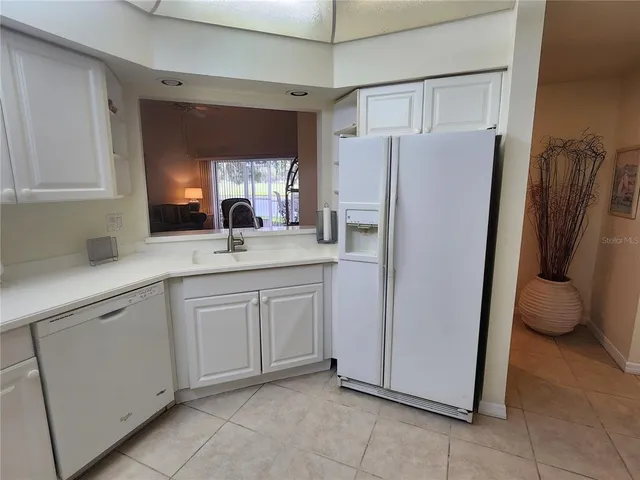 $2,000 | 6566 Fairway Gardens Drive, Bradenton, FL 34203