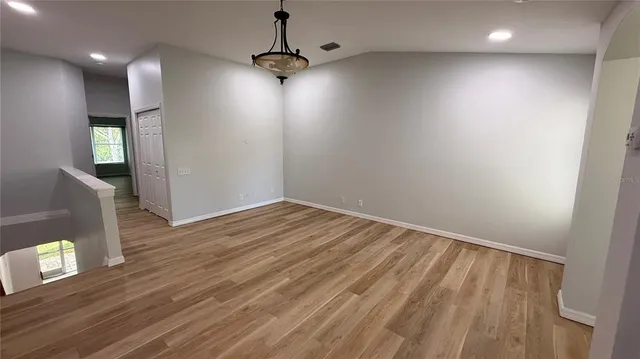 $2,700 | 3342 Covered Bridge Drive West, Dunedin, FL 34698