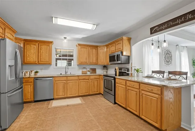 $289,500 | 2613 East Robinwood Drive, Lake Charles, LA 70611