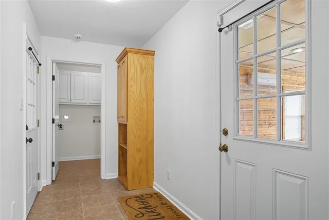 $289,500 | 2613 East Robinwood Drive, Lake Charles, LA 70611