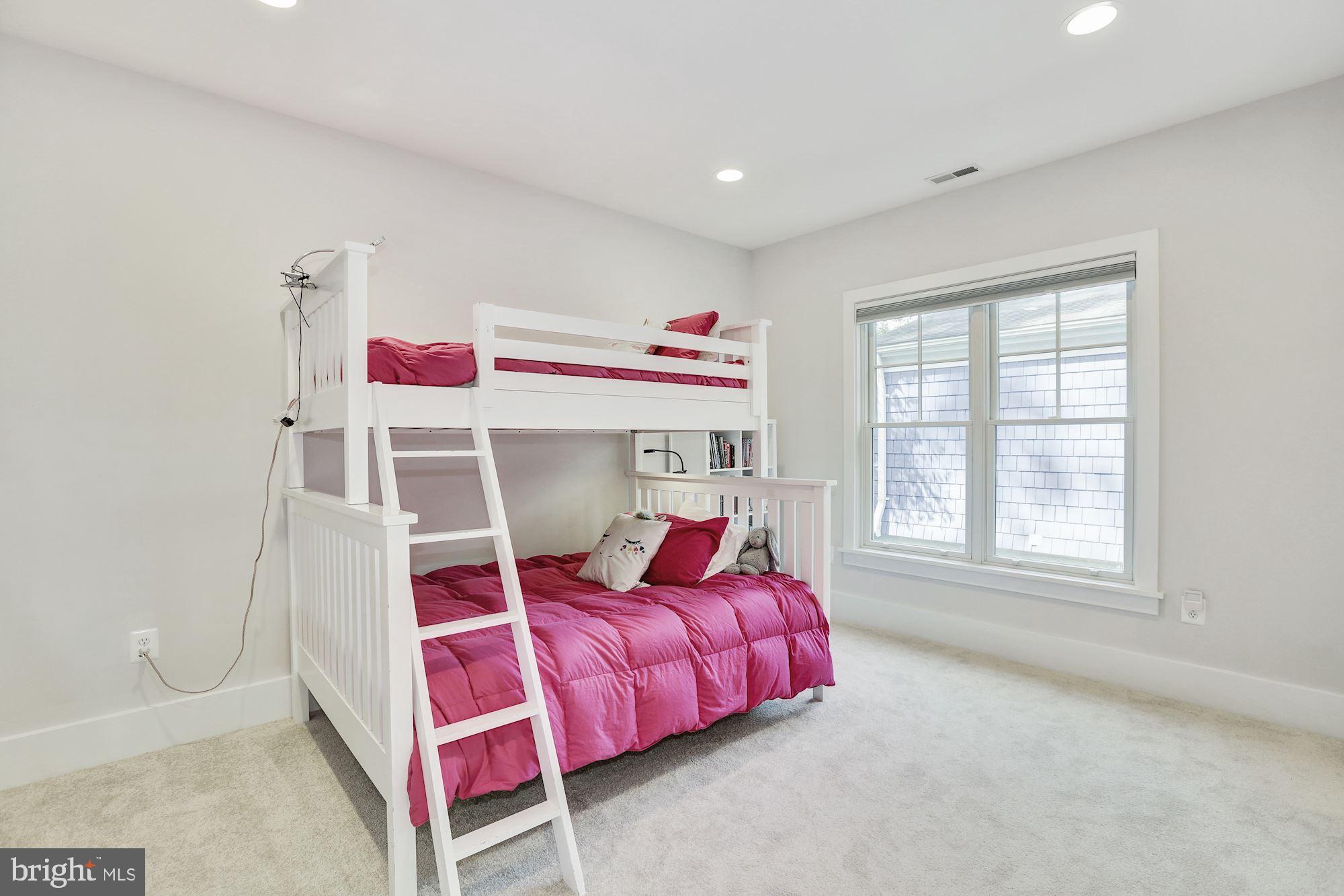 6208 Madawaska Road Bethesda, MD 20816 - Photo 25 of 38 Gallery Image 25