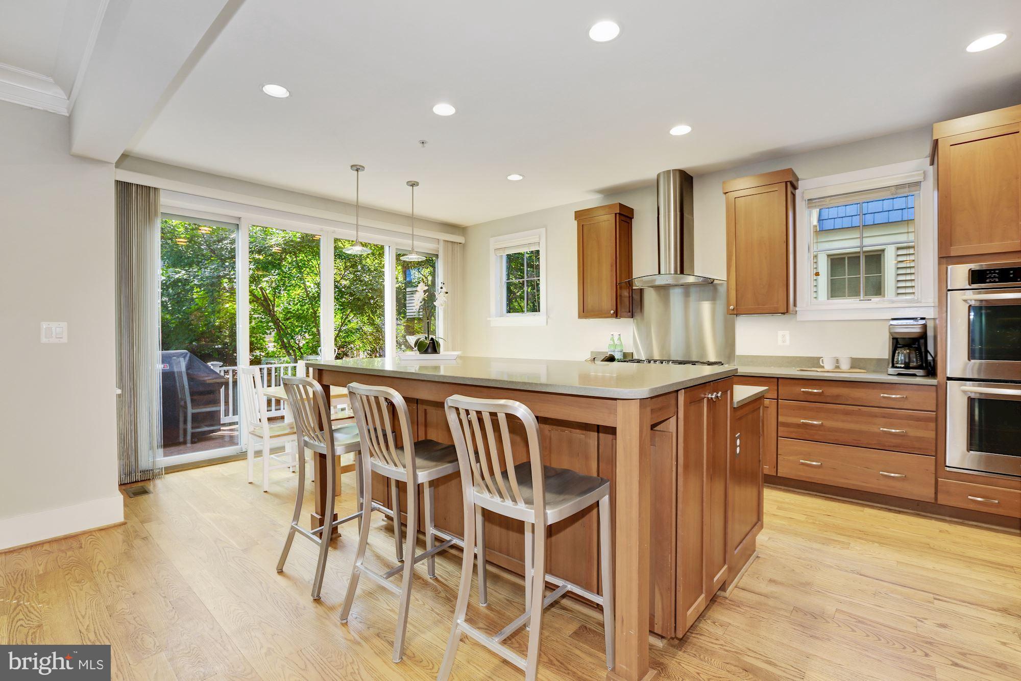6208 Madawaska Road Bethesda, MD 20816 - Photo 7 of 38 Gallery Image 7