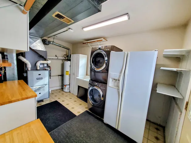 a view of a storage & utility room