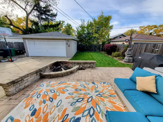 $479,000 | 220 North Grace Street, Lombard, IL 60148