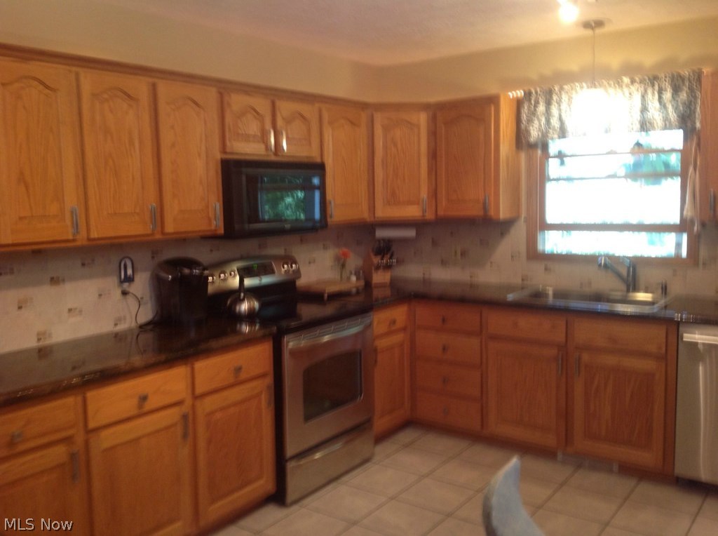 10567 Bartholomew Road Chagrin Falls, OH 44023 - Photo 2 of 22 Gallery Image 2