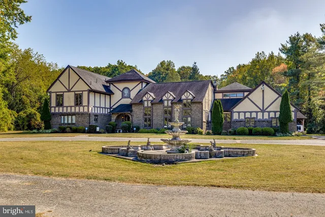 $1,900,000 | 740 Garwood Road, Moorestown, NJ 08057