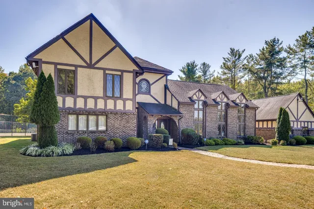 $1,900,000 | 740 Garwood Road, Moorestown, NJ 08057