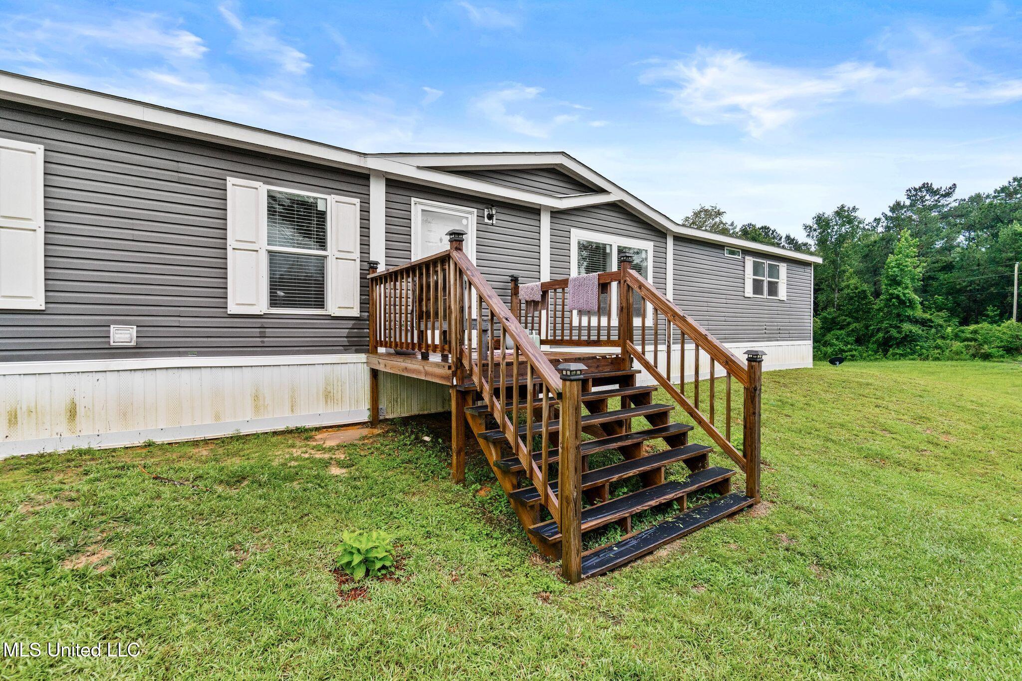 102 Warner Road Poplarville, MS 39470 - Photo 6 of 49 102_Warner_Rd-5