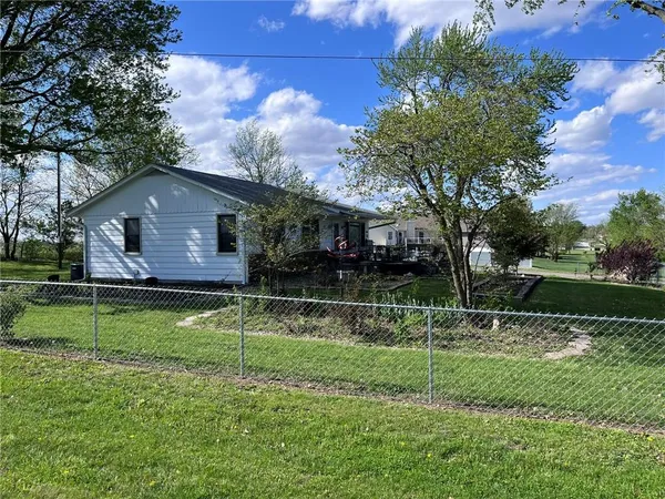 $210,000 | 11508 Northeast Highway 69, Cameron, MO 64429