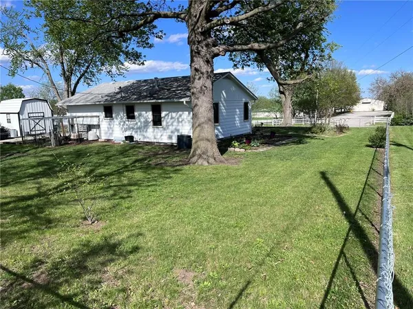 $210,000 | 11508 Northeast Highway 69, Cameron, MO 64429
