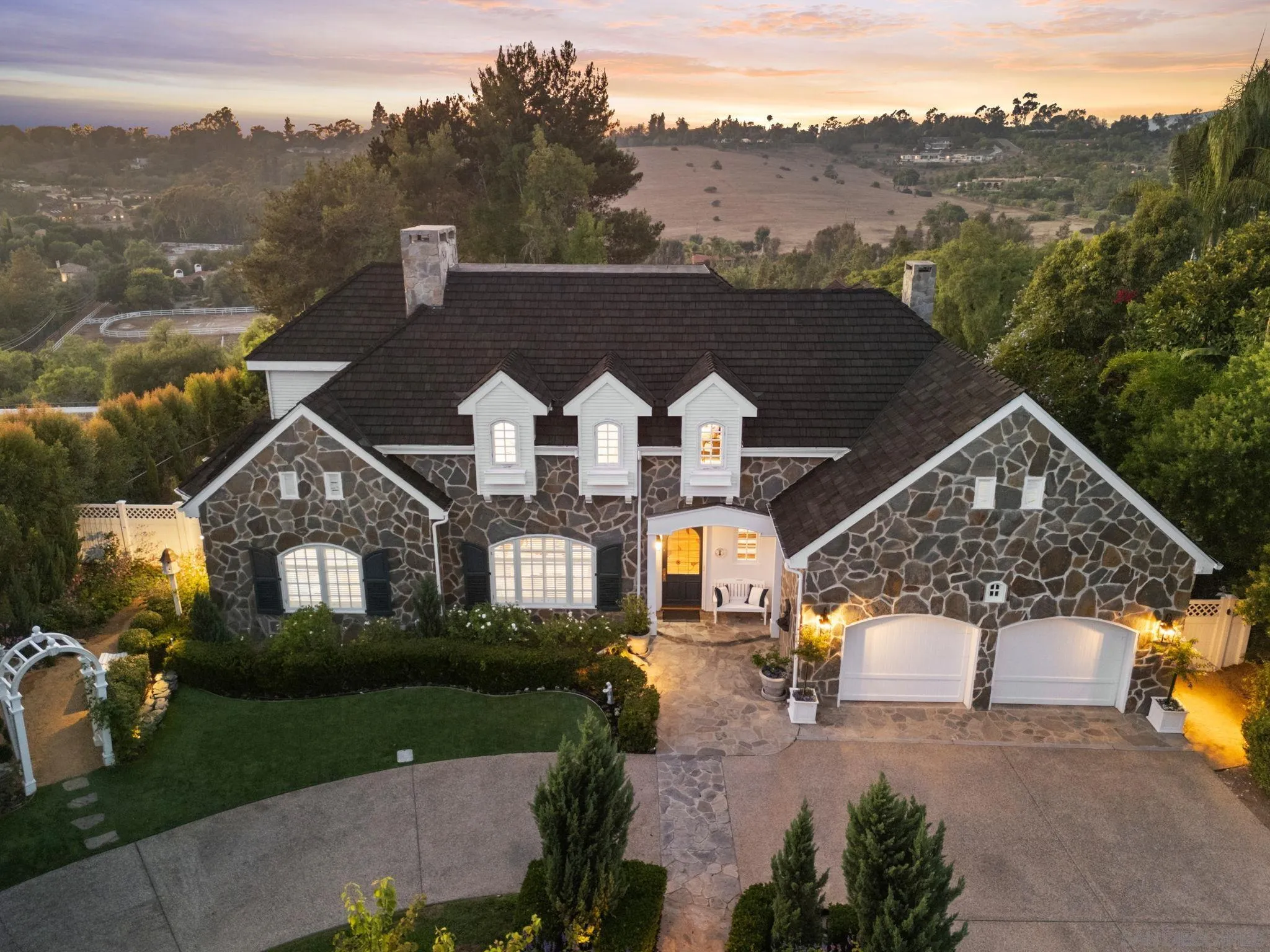5618 Loma Verde Drive Rancho Santa Fe, CA 92067 - Photo 35 of 39 an aerial view of a house