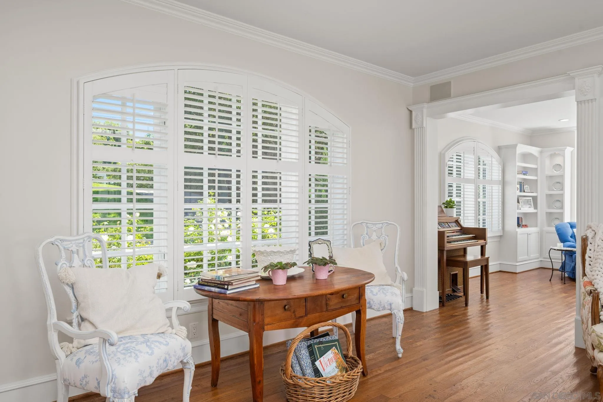 5618 Loma Verde Drive Rancho Santa Fe, CA 92067 - Photo 5 of 39 a view of a dining room with furniture and wooden floor