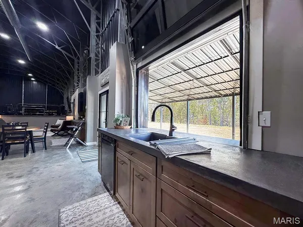 $1,449,000 | 709 Eberhardt Lane, De Soto, MO 63020