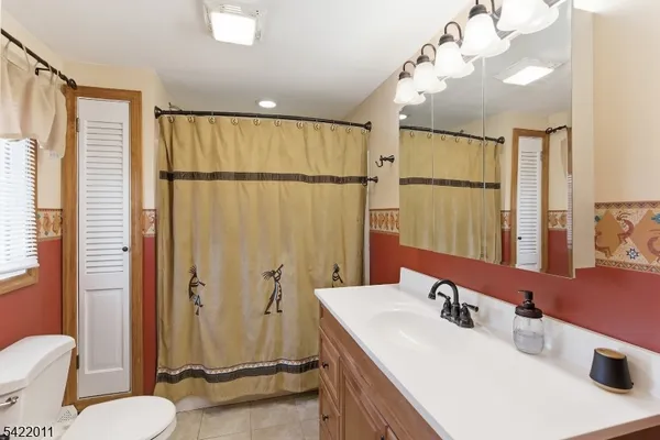 $675,000 | 8 Woodlot Road, Wayne, NJ 07470