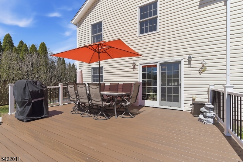 8 Woodlot Road Wayne, NJ 07470 - Photo 16 of 17