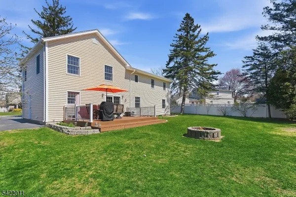 $675,000 | 8 Woodlot Road, Wayne, NJ 07470