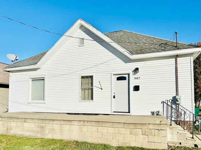 $48,000 | 907 South Bloomington Street, Streator, IL 61364