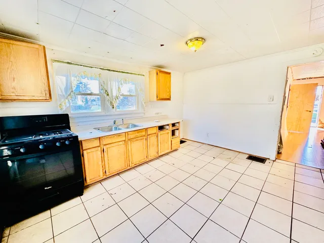 $48,000 | 907 South Bloomington Street, Streator, IL 61364