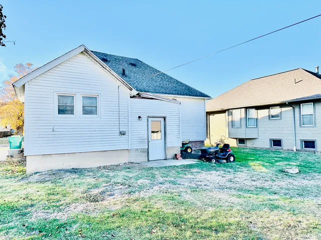 $48,000 | 907 South Bloomington Street, Streator, IL 61364