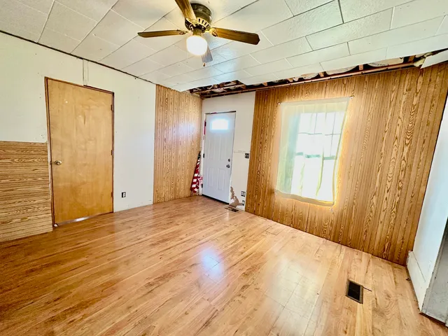 $48,000 | 907 South Bloomington Street, Streator, IL 61364