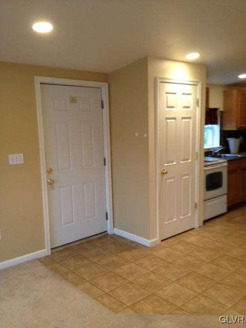 6219 Hickory Road Slatington, PA 18080 - Photo 3 of 13 Gallery Image 3