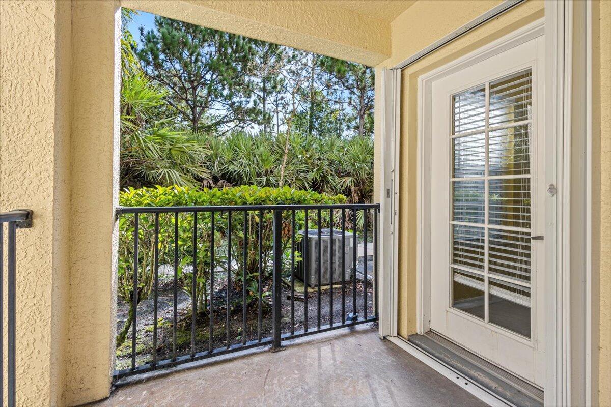 110 Southwest Peacock Boulevard, Unit 6101 Port St. Lucie, FL 34986 - Photo 7 of 70 54-GG3A9593