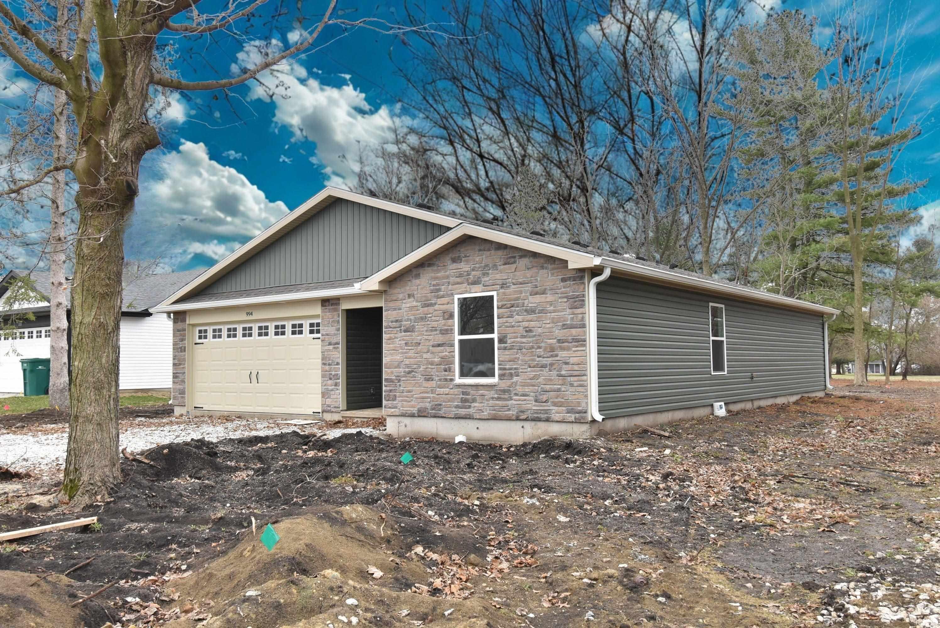 994 East 8th Street Fowler, IN 47944 - Photo 2 of 34