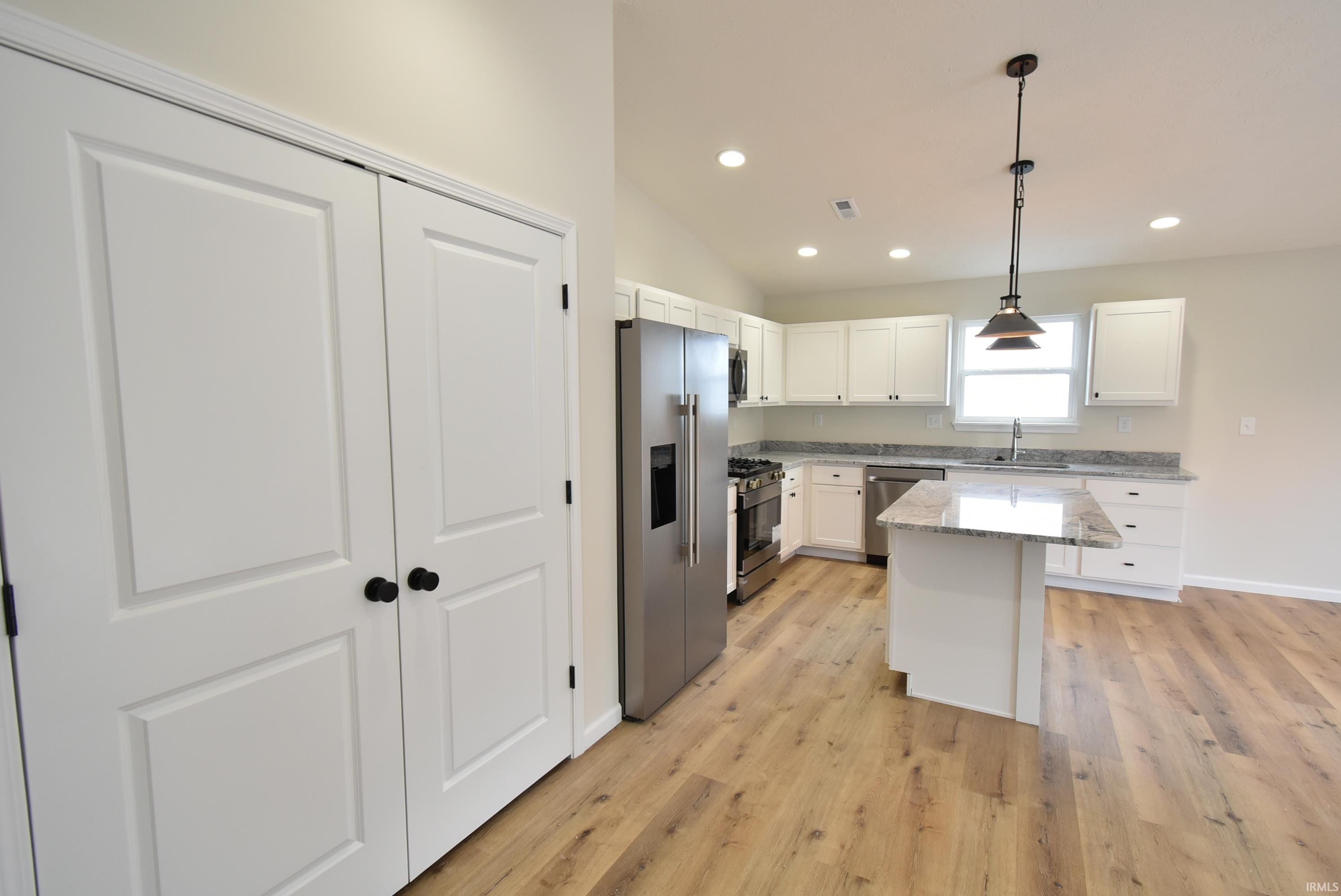 994 East 8th Street Fowler, IN 47944 - Photo 10 of 34