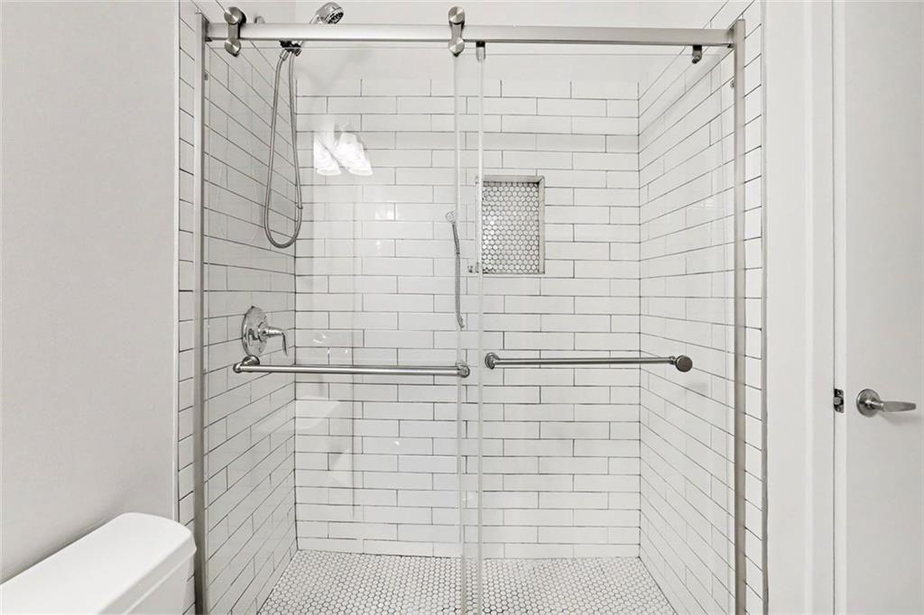 560 Dutch Valley Road Northeast, Unit 2305 Atlanta, GA 30324 - Photo 25 of 29