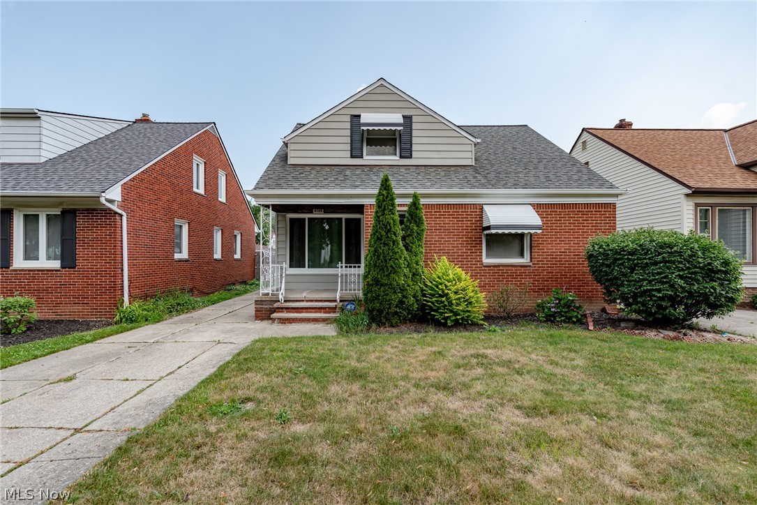 4145 Stonehaven Road Cleveland, OH 44121 - Photo 1 of 32