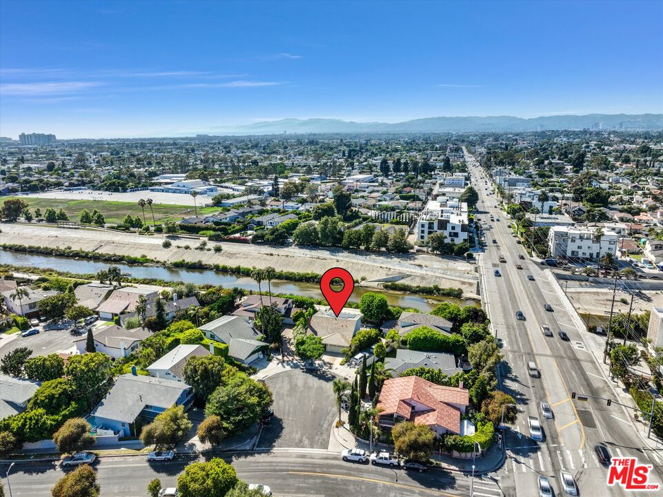 5101 Keli Court Los Angeles, CA 90066 - Photo 28 of 29 an aerial view of a city