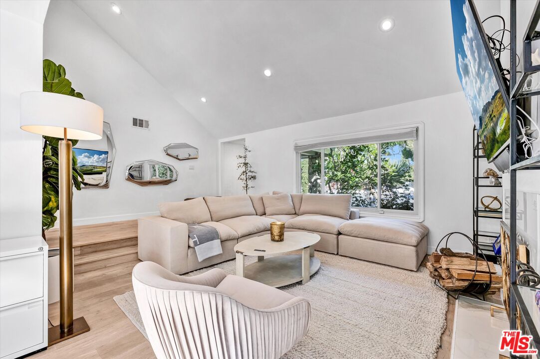 5101 Keli Court Los Angeles, CA 90066 - Photo 3 of 29 a living room with furniture and a window