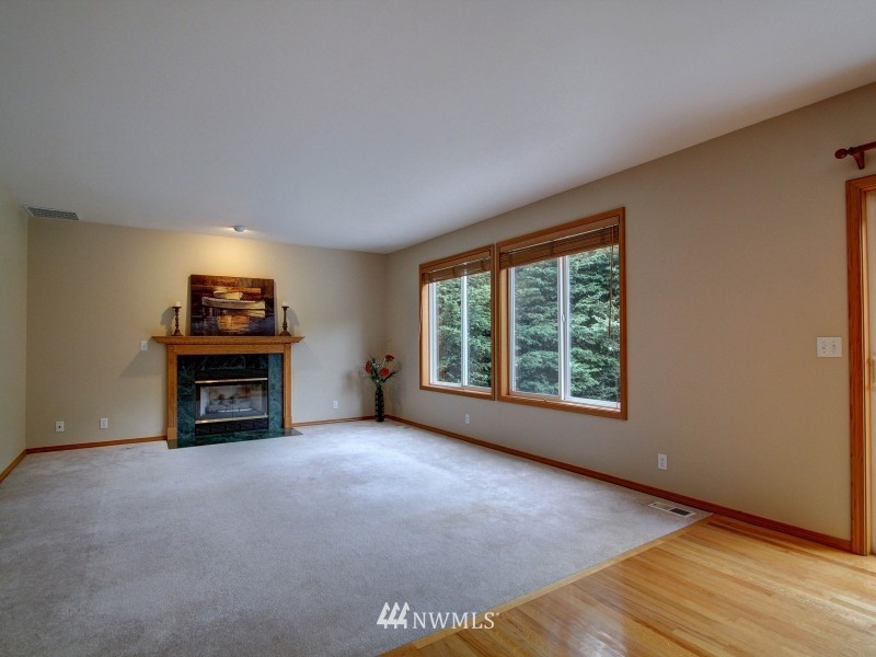 9902 Northeast 155th Street Bothell, WA 98011 - Photo 7 of 15 Gallery Image 7