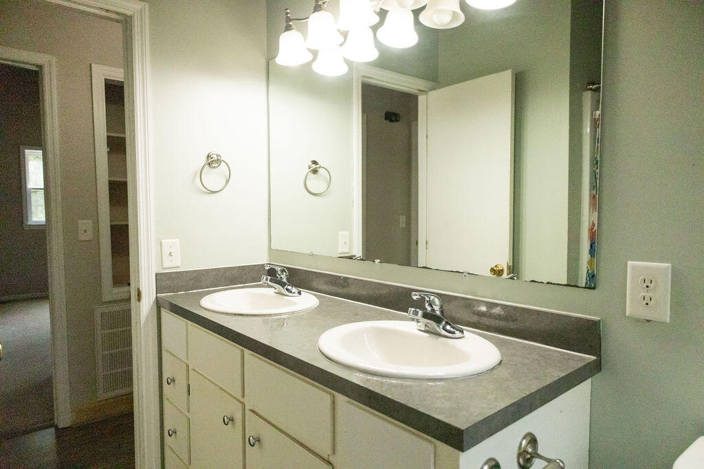 1044 Academy Road Walterboro, SC 29488 - Photo 33 of 36 Gallery Image 33