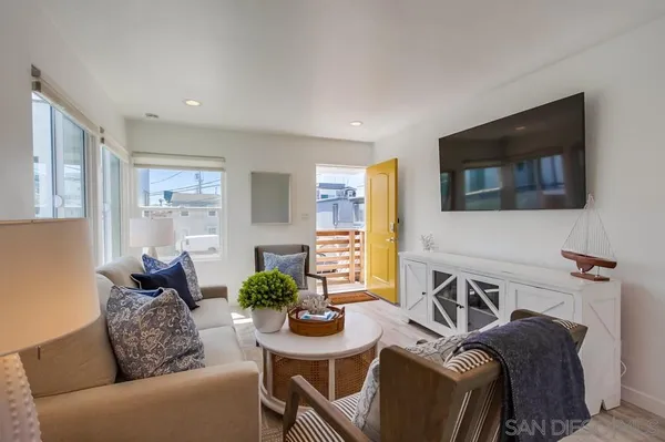 $3,210,000 | 3286 Bayside Walk, San Diego, CA 92109