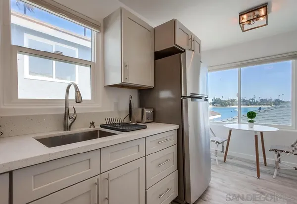 $3,210,000 | 3286 Bayside Walk, San Diego, CA 92109