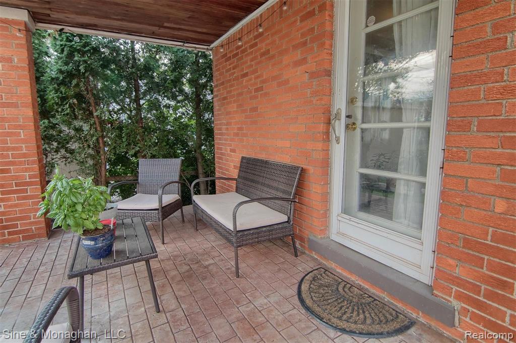 1226 Hampton Road Grosse Pointe Woods, MI 48236 - Photo 23 of 26