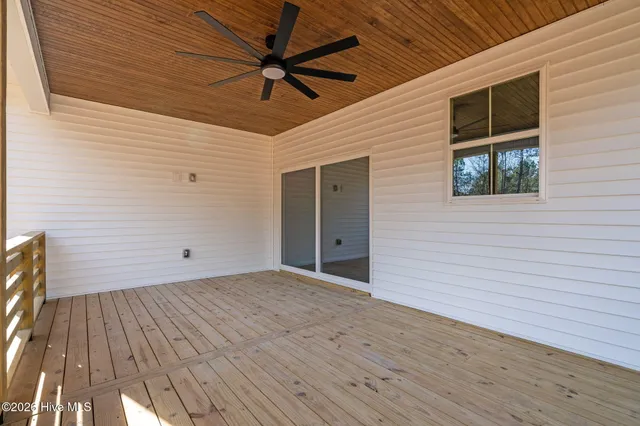 $489,000 | 107 Lancashire Lane, Seven Lakes, NC 27376