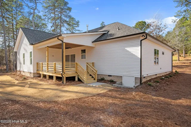 $489,000 | 107 Lancashire Lane, Seven Lakes, NC 27376