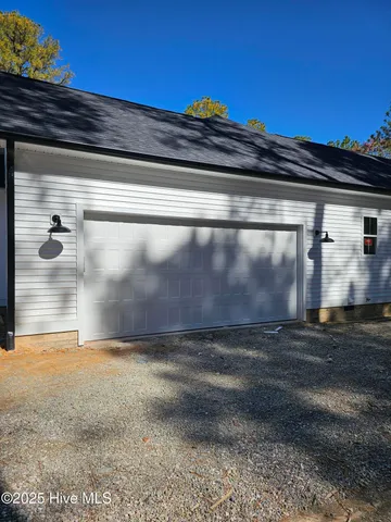 $489,000 | 107 Lancashire Lane, Seven Lakes, NC 27376