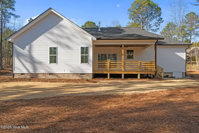 $489,000 | 107 Lancashire Lane, Seven Lakes, NC 27376