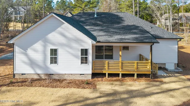 $489,000 | 107 Lancashire Lane, Seven Lakes, NC 27376