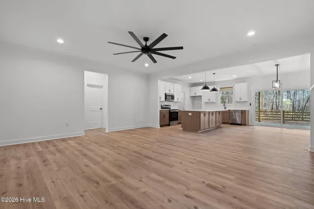 $489,000 | 107 Lancashire Lane, Seven Lakes, NC 27376