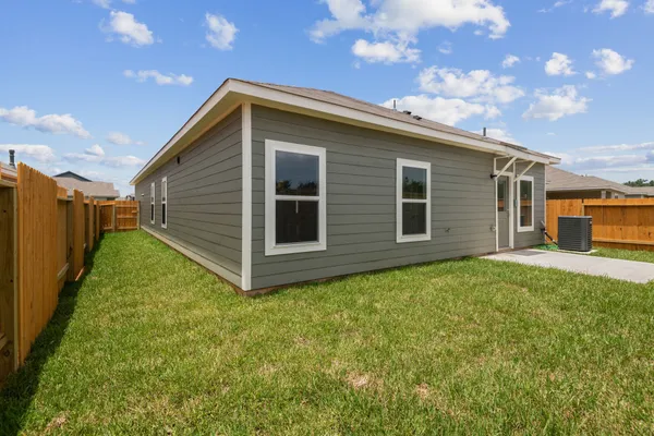 $1,885 | 16423 Blossom Grv Drive, Conroe, TX 77303