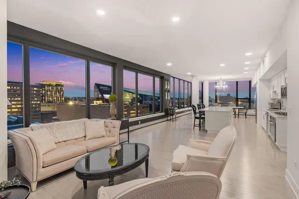 $3,795 | 740 Portland Avenue, Unit 1201, Minneapolis, MN 55415
