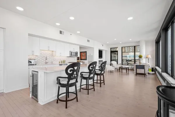 $3,795 | 740 Portland Avenue, Unit 1201, Minneapolis, MN 55415