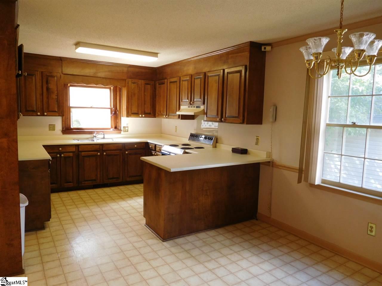 514 Fruitville Road Greenville, SC 29607 - Photo 3 of 16 Gallery Image 3