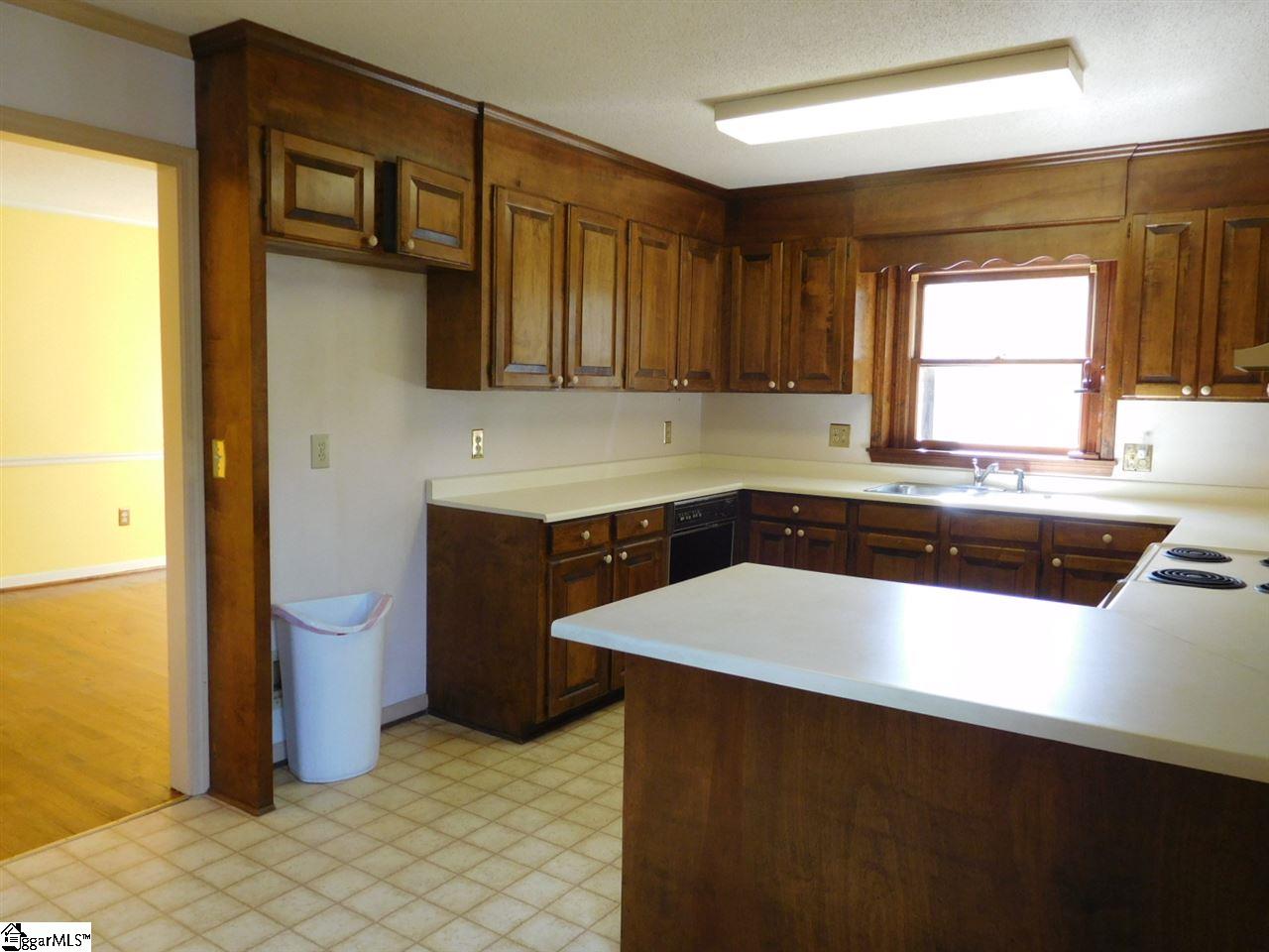 514 Fruitville Road Greenville, SC 29607 - Photo 4 of 16 Gallery Image 4